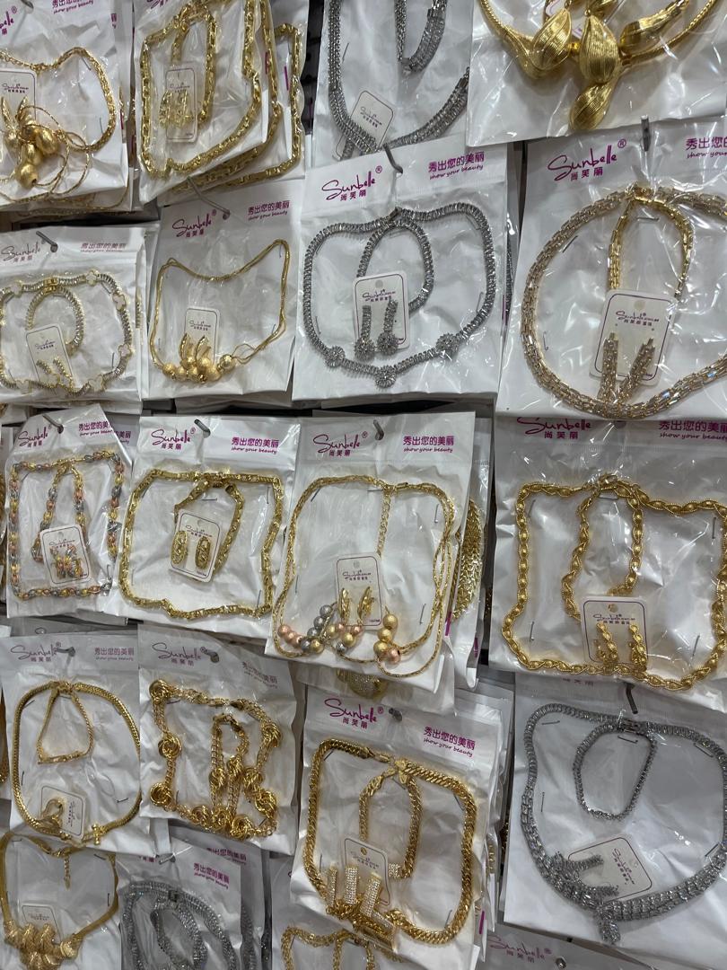 Jewelries